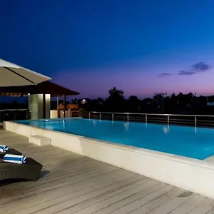 سيمنياك سكوير 3*, سمينياك إندونيسيا