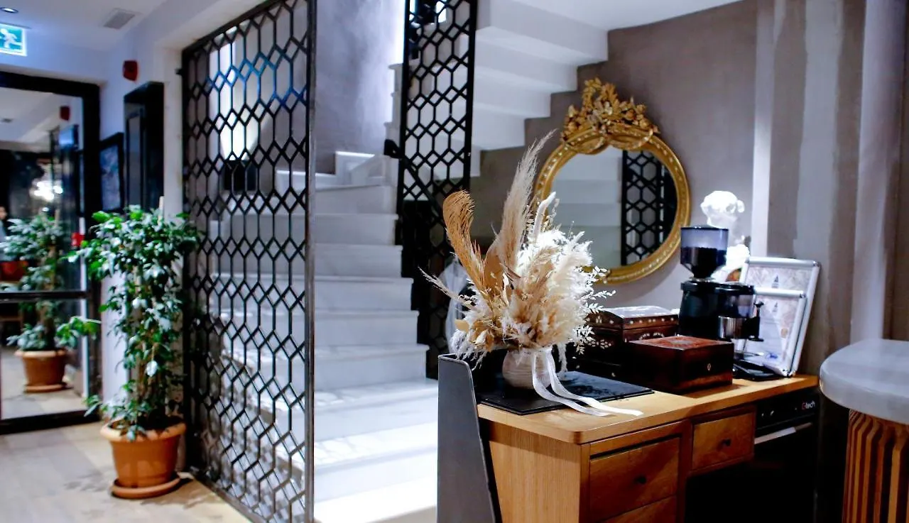 Aleksandr Pera Hotel İstanbul